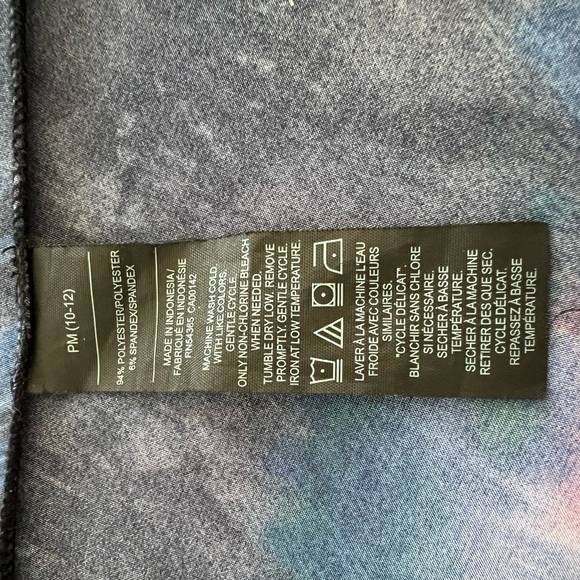 ADX petite print top in bright colours - Picture 7 of 7